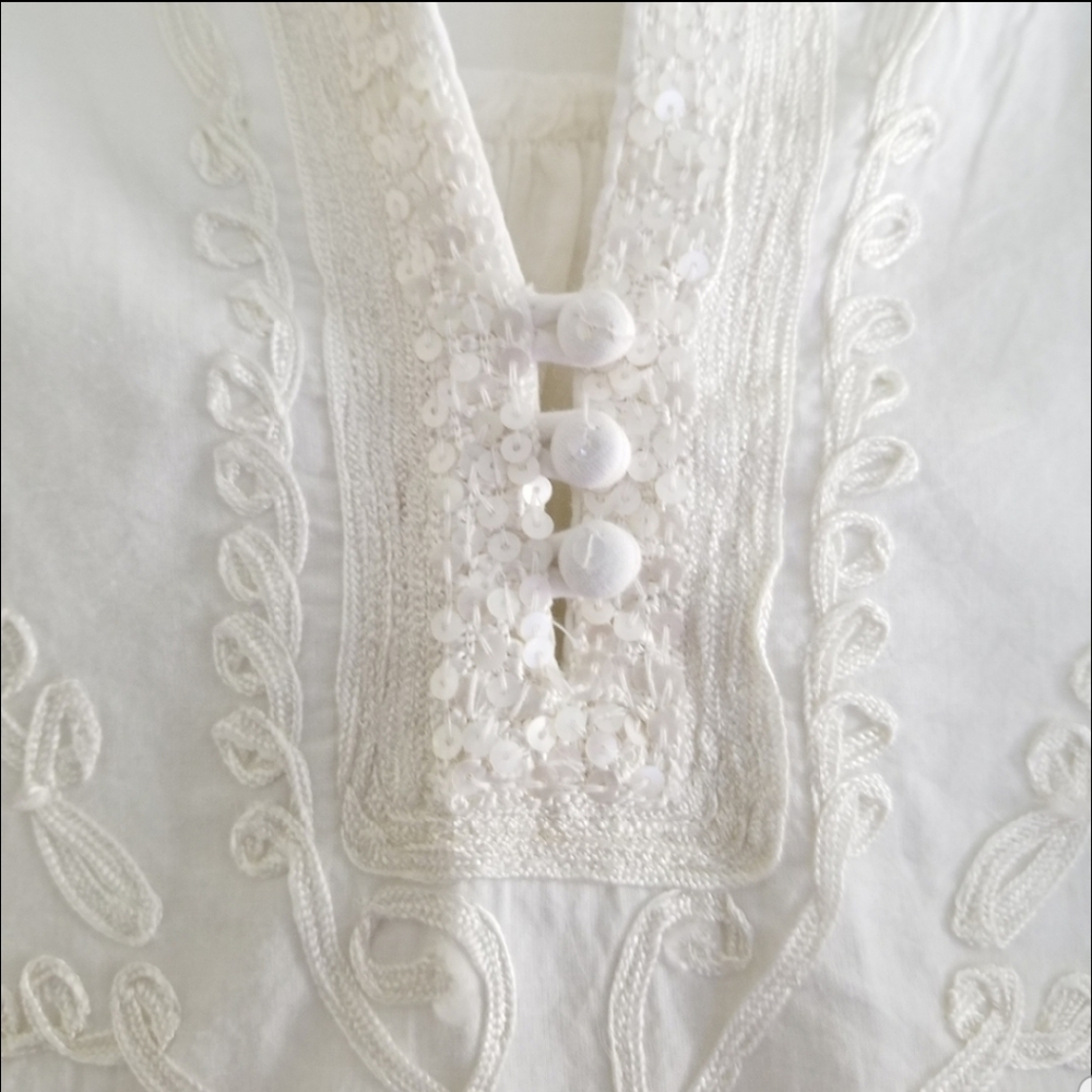 Kay Celine Embroidered Sequin Tunic Top White Size Small - Picture 8 of 8